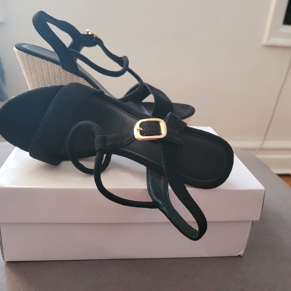 Heels - Picture 2 of 6